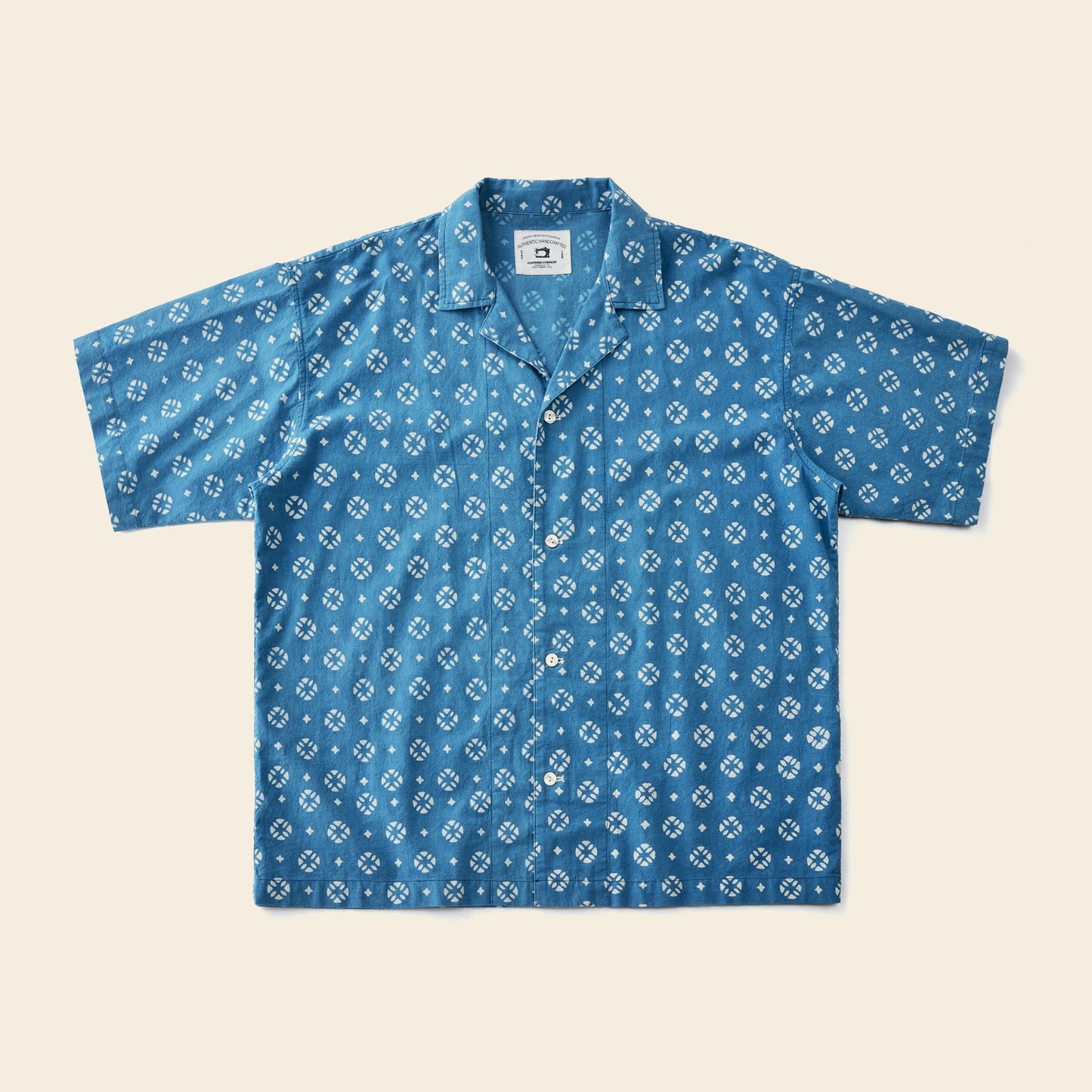 ろうけつ染めによる四芒星/梅花柄 2パターン展開 ◇本藍染めオープンカラーシャツ◇S~XL
