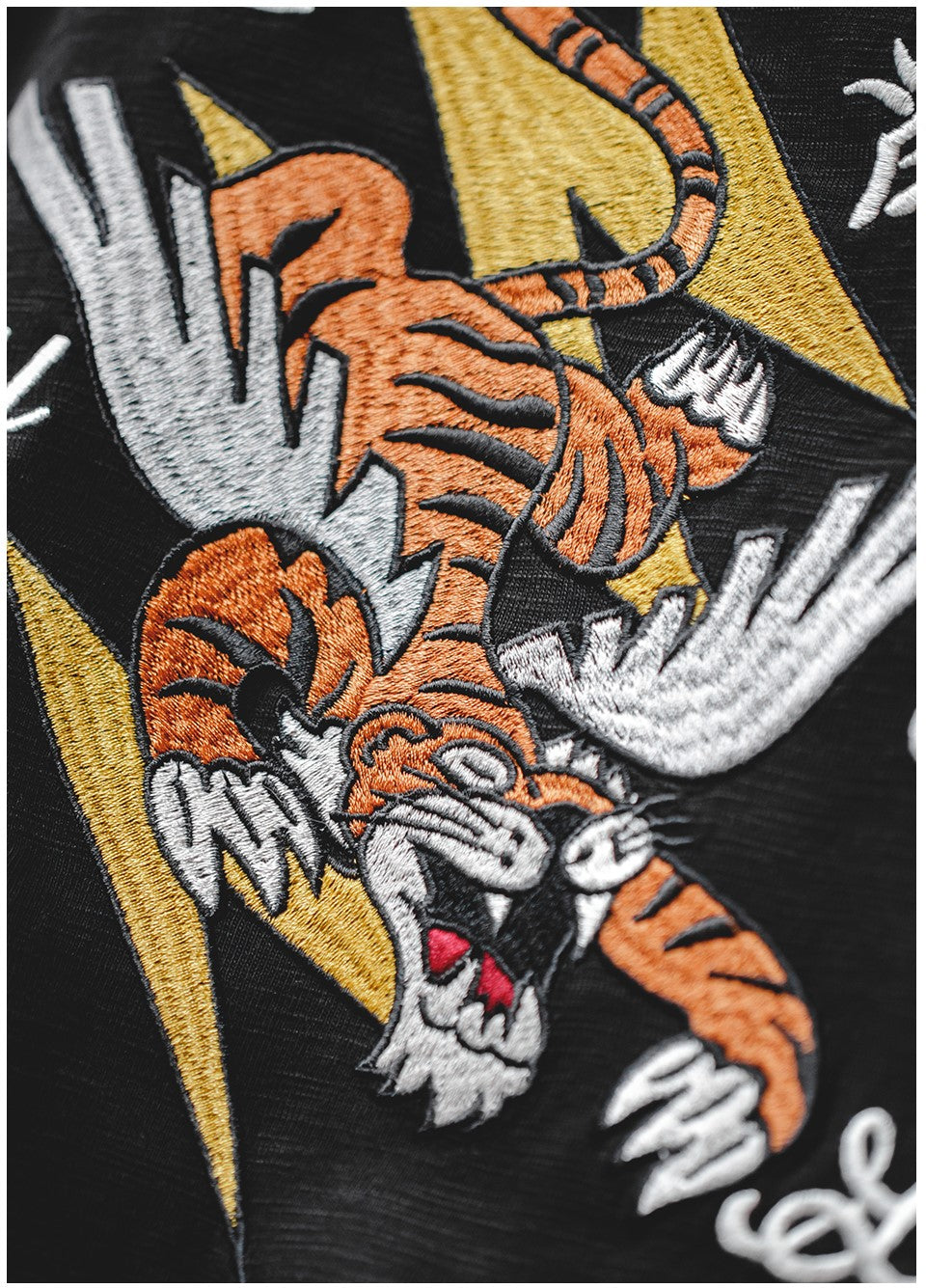 目の詰まった刺繍のクオリティーも抜群◆Flying Tigers刺繍Tシャツ◆S~3XL