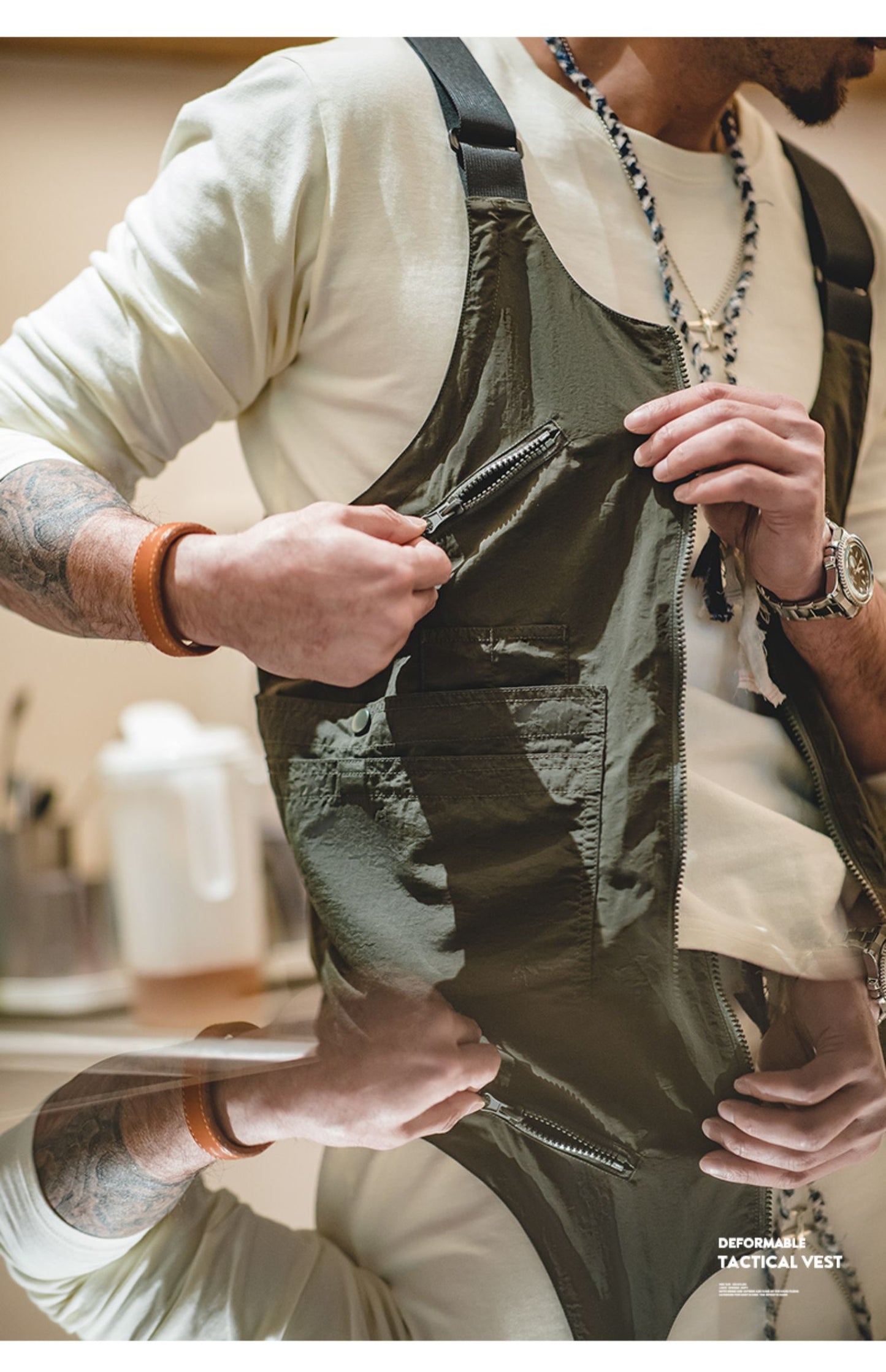 ◆ベストにもバックにも◆2通りの使い方が可能◆ポケット多数で機能的アウトドアにも◆2WAYタクティカルベスト◆