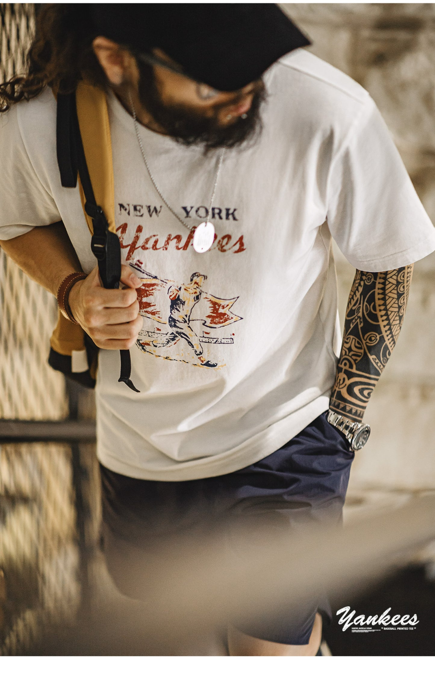 野球ボールの刺繍がポイントに◆NEWYORK YANKEESプリントTシャツ◆S~2XL
