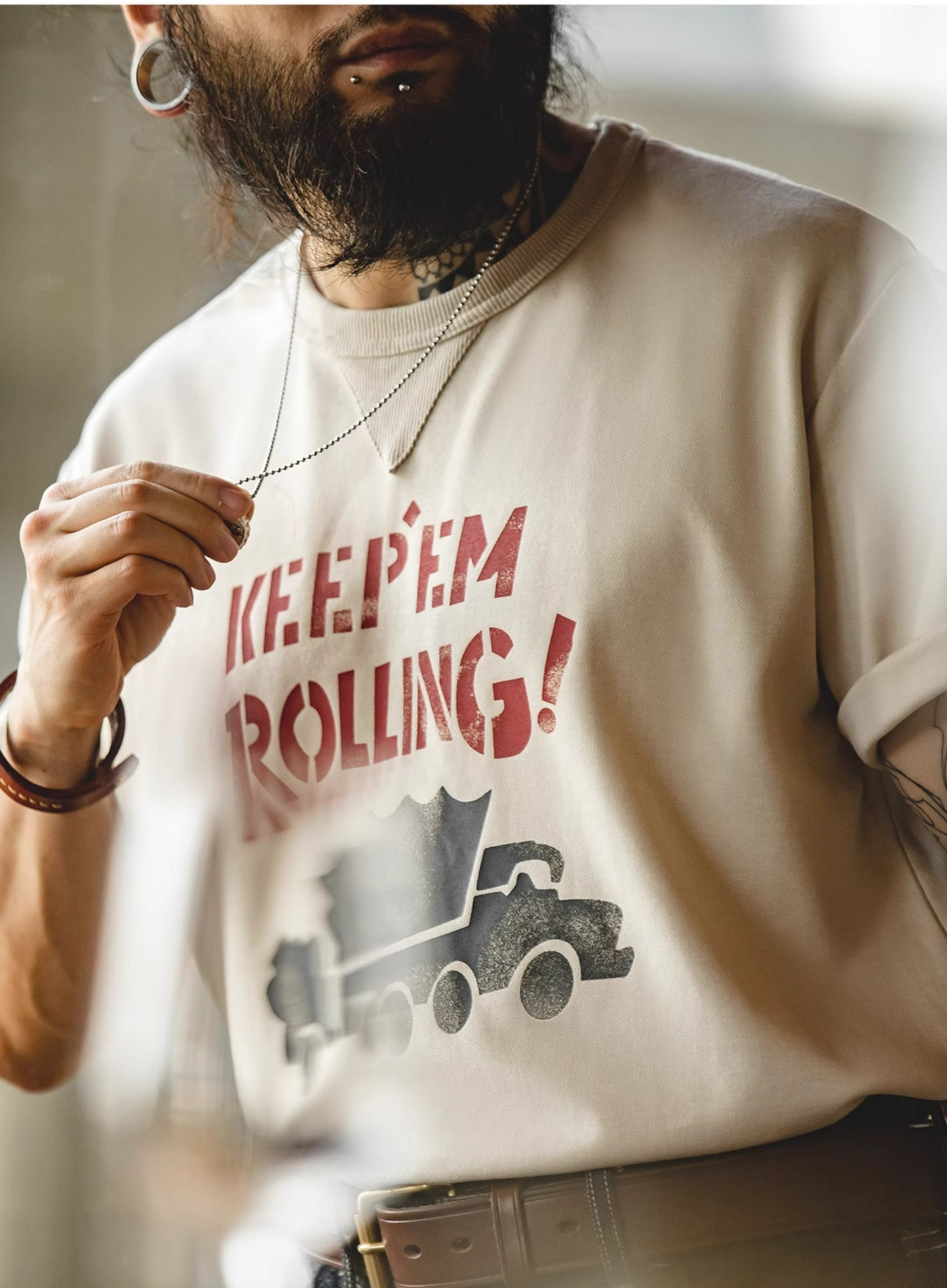 ◆ハーフスリーブ KEEP’EM ROLLING!プリント Tシャツ◆S~2XL