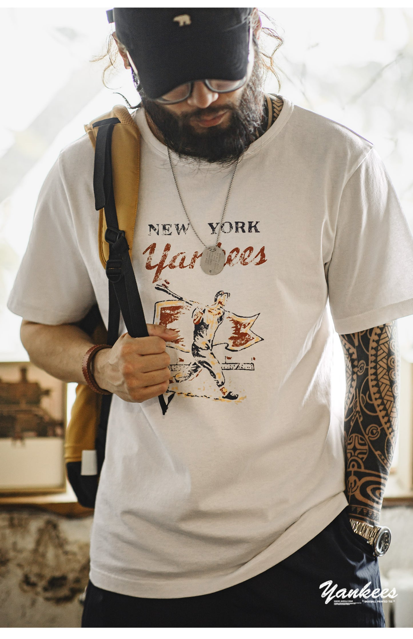 野球ボールの刺繍がポイントに◆NEWYORK YANKEESプリントTシャツ◆S~2XL